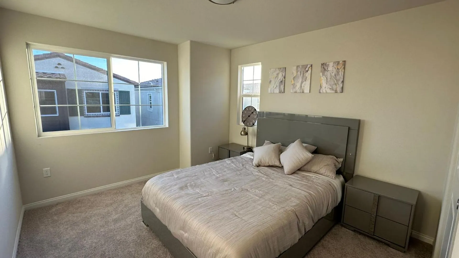 3 Bed 3 Bath Gated Corner Unit Apartment Upland United States